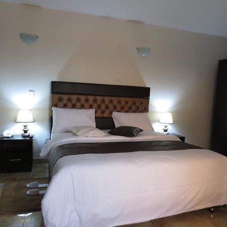 Airport Plaza Hotel Giuba Esterno foto